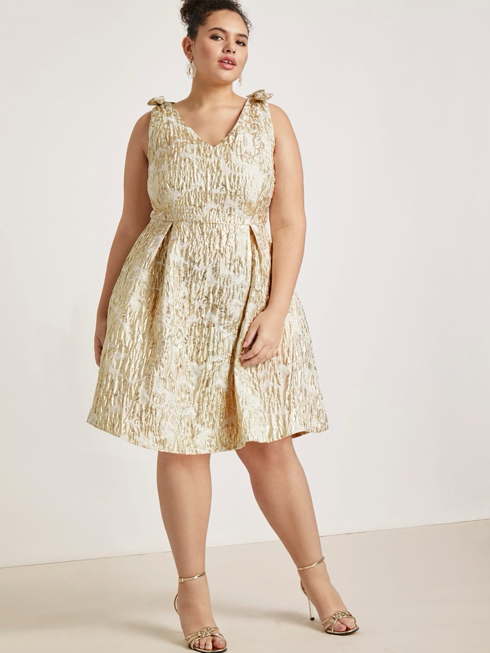 Eloquii Metallic Gold Fit & Flare Ivory Bow Shoulder Mini Dress size 18